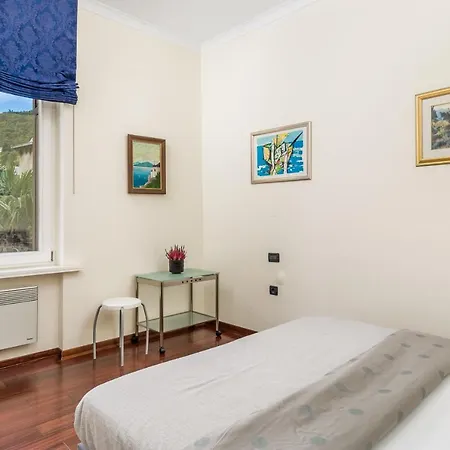 Apartment Adrija