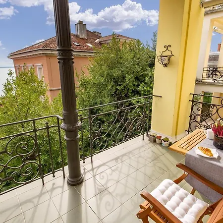 Apartment Adrija