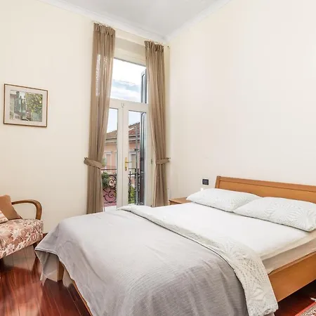 Apartment Adrija